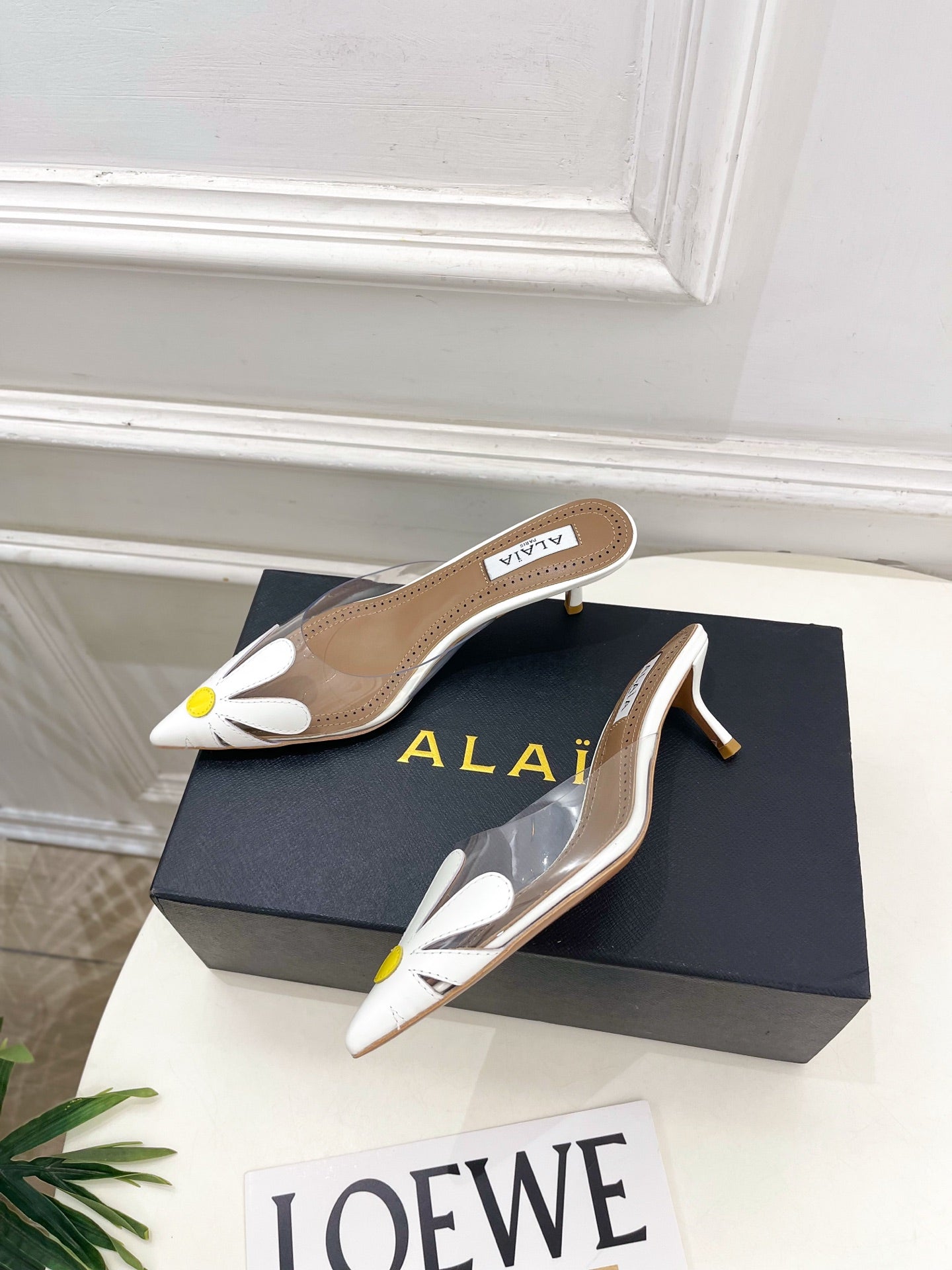 ALAIA 26S MULE HEELS 55 MM IN WHITE LAMBSKIN AND TRANSPARENT PVC