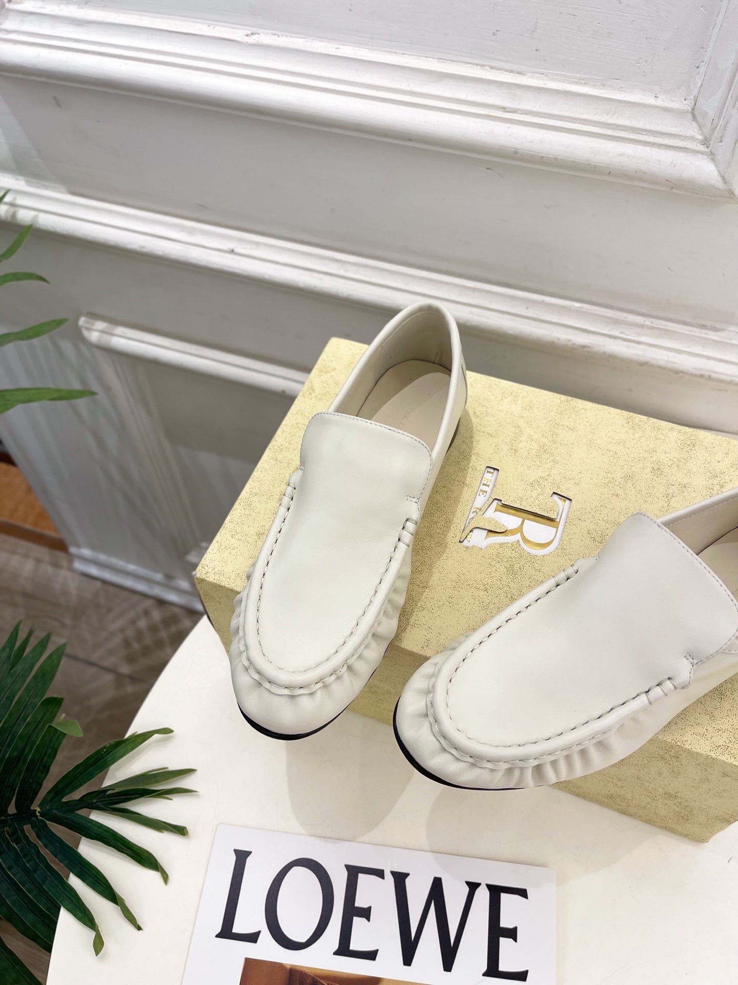 THE ROW 26S MOCCASIN LOAFERS 20MM IN IVORY WHITE CALFSKIN