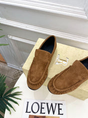 THE ROW 26S MOCCASIN LOAFERS 20MM IN COGNAC BROWN SUEDE