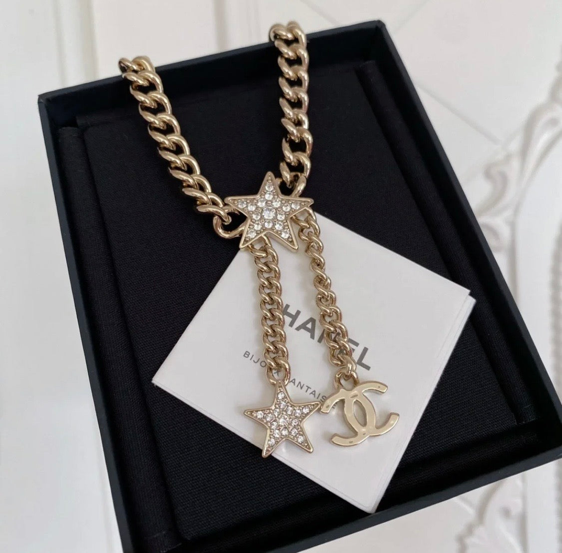 CHANEL 26S CHANEL CC LOGO DOUBLE CHAIN STAR DROP NECKLACE IN GOLD METAL 633324