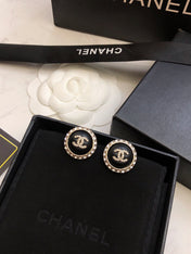 CHANEL 26S DOUBLE C LOGO BLACK ENAMEL CRYSTAL FRAME STUD EARRINGS IN GOLD METAL 633330