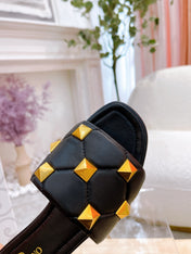 STUD FLAT SLIDE IN BLACK LAMBSKIN