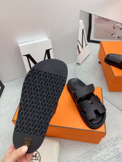 Chypre Sandal Black with red trim
