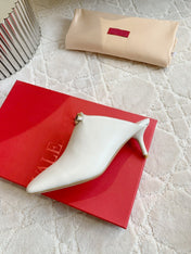 Vlogo Spool Square Toe White