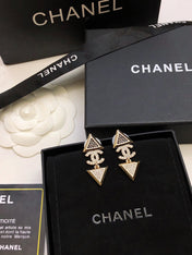 CHANEL 26S DOUBLE C LOGO TWO-TONE CRYSTAL TRIANGLE DROP EARRINGS IN GOLD METAL 631834